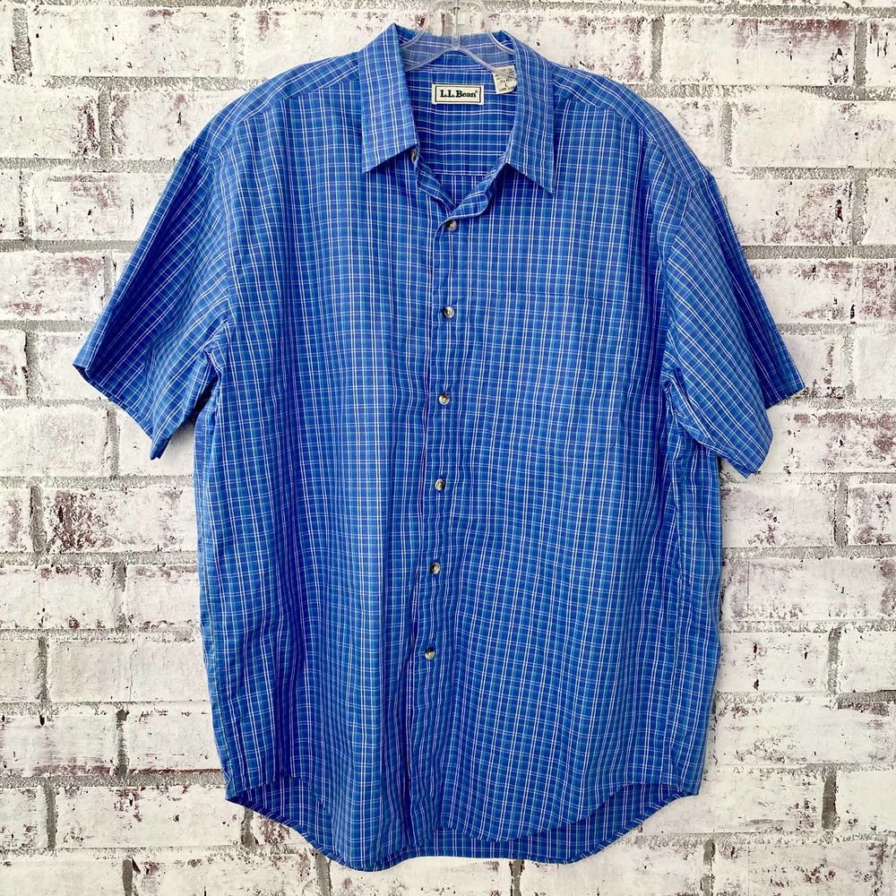 L.L. Bean Blue Button Up Men's Large